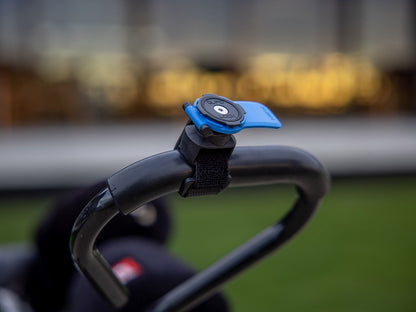golf mount for smartphone attached to handle
